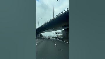 #uk #motorway #quran #تلاوة_خاشعة #peace #قرآن #beautiful #beautifultilawat #بريطانيا #سورة_الرحمن