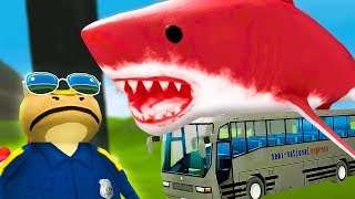 GIANT SHARK BUS EXPLODES! - Amazing Frog Gameplay - TMNT FROG IN SEWERS screenshot 2