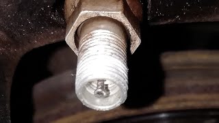 Do not fit metal dust caps to your tyre valves Land Rover Dust Caps