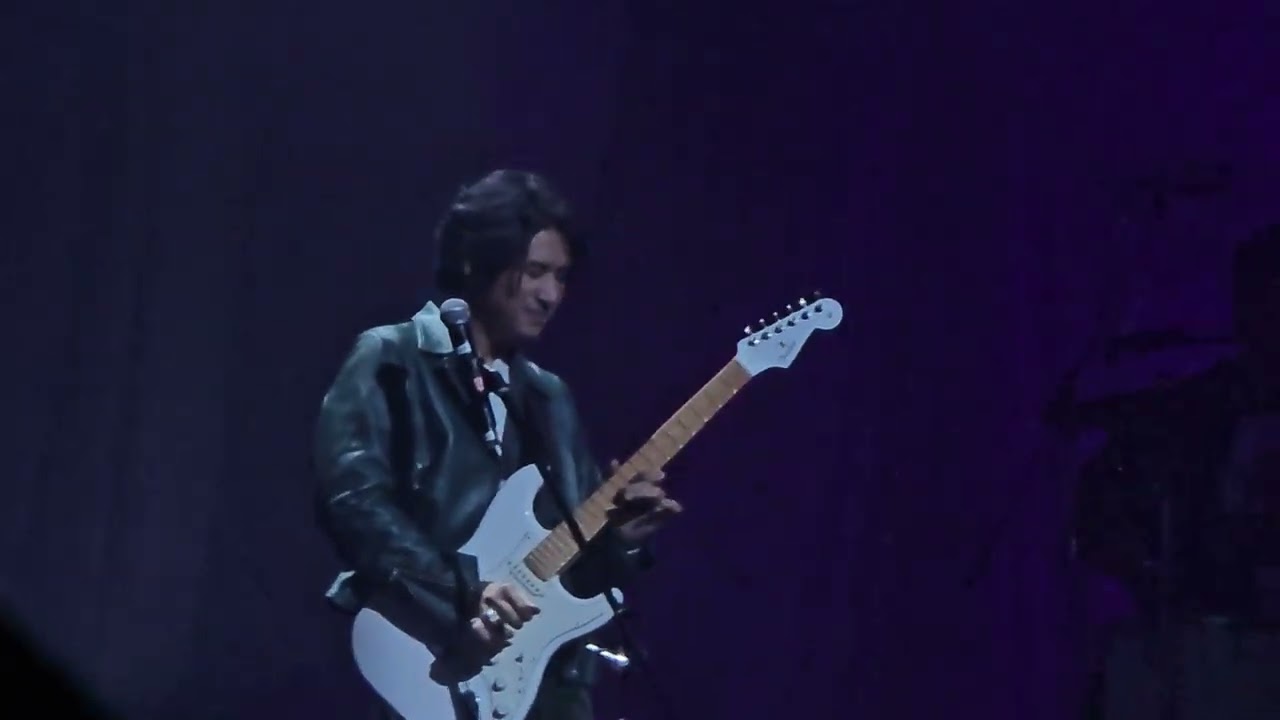 รักแรกพบ + เธอไม่อาจเอารักไปจากหัวใจ TATTOO COLOUR @กาลมินิคอนเสิร์ต ตอน แทททูฯ ปลอบผี ไม่มีย้อนหลัง