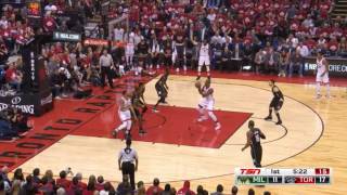 Norman Powell drive and dish to Serge Ibaka