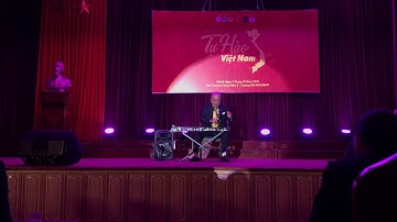 đọc tấu đàn bầu. Tiếng hát giữa rừng pắc bó, biểu diễn nghệ sĩ Đức Ba