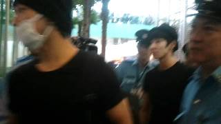 HD MBLAQ @ Singapore Changi Airport 03062011 fancam