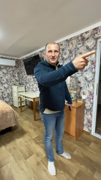 На следующий день нашёлся покупатель на дом, который продавался в ...
