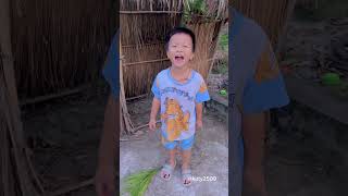 Chị làm đứ.t đ.uôi em rồi #automobile #kuty2509 #funny #cocacafeken #haihuoc