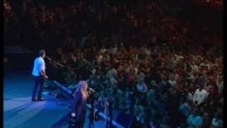 FLEETWOOD MAC - WORLD TURNING2004