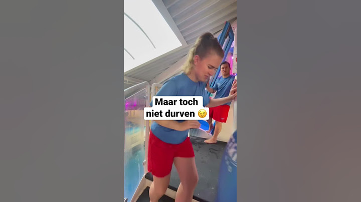 Wanneer je bij de glijbaan staat en toch niet meer wilt… 😬  #shorts