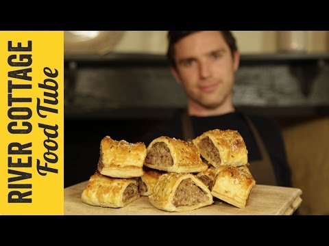 HOMEMADE SAUSAGE ROLLS | PARTY SAUSAGE ROLLS | AUSSIE GIRL CAN COOK. 