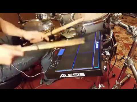 Percusion alesis sample pad pro checando congas lp,guiro y sincerros.