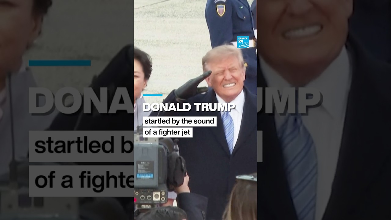 Donald Trump startled by the sound of a fighter jet • FRANCE 24 English