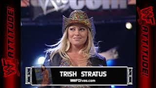 Trish Stratus vs. Chyna | RAW IS WAR (2001)