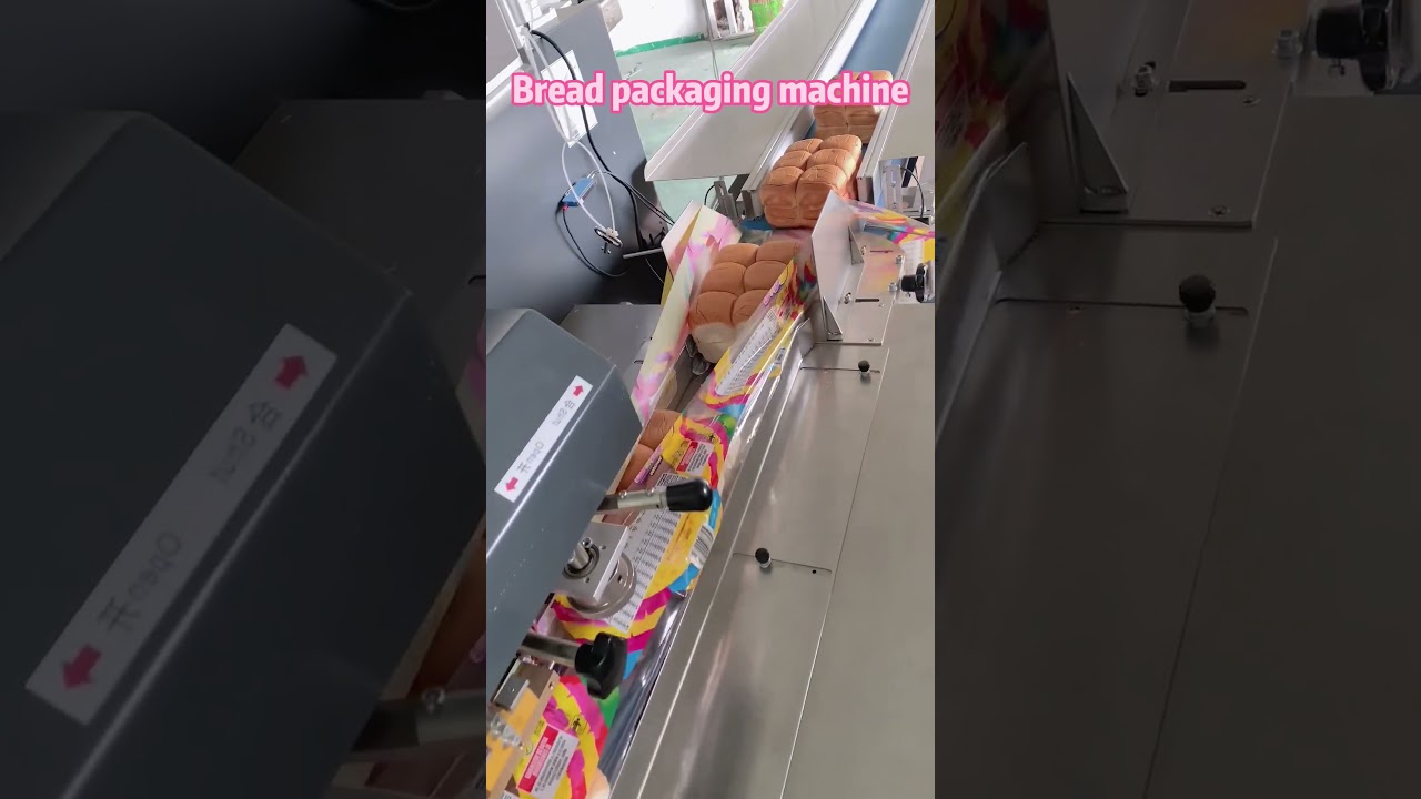 Bread packaging machine