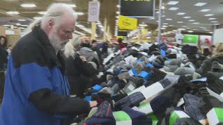 Fred Meyer alters Black Friday sock sale