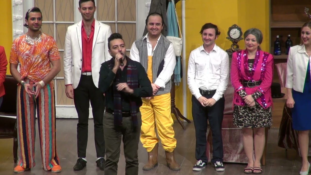 Göksel Kortay - Sahne Tozu Tiyatrosu - oyun sonunda telefonla bağlanıyor