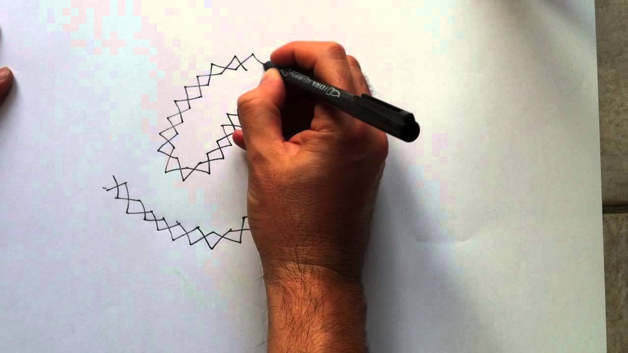 mano felice disegna un serpente