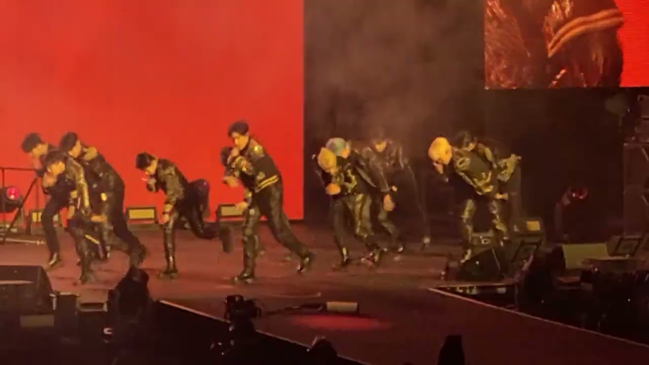 Seventeen - Hot - Toronto