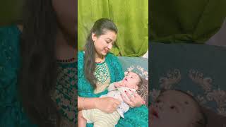 Apni ma ke sath #mabeta #newbornbaby #newborn #cutebaby #loveumaa