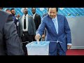 Cameroun : le dépouillement en cours, Biya toujours grand favori