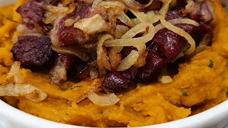 Carne Seca Acebolada com Purê de Abóbora 🎃