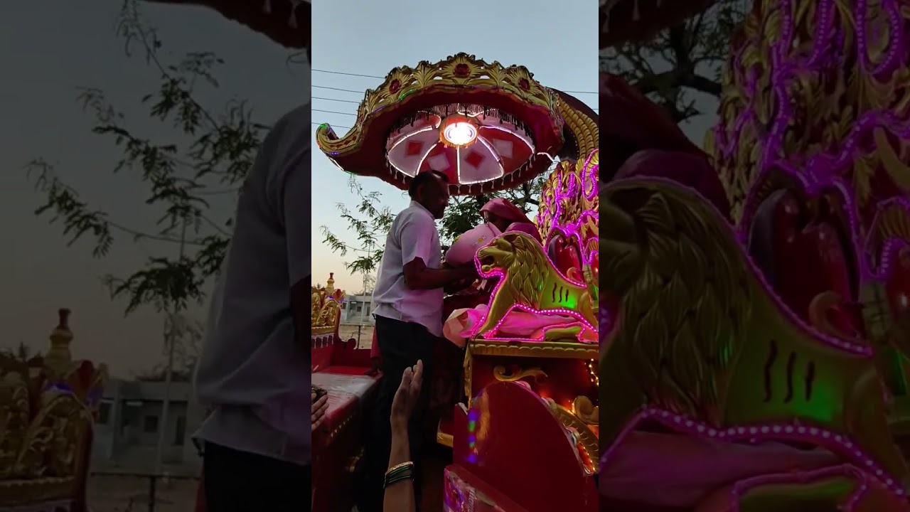 बबनराव लोणकराचे पुत्र सुयश व प्रितीला कन्यारत्न प्राप्ती नंतर रथावर मिरवणूक व पेढे वाटून आनंदोत्सव