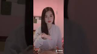 Gái Xinh Show Hàng Giao Lưu