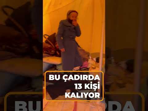 Hatay’da Küçücük bir Çadırda Onlarca Kişi Kalıyor. Yeterli Çadır Yok