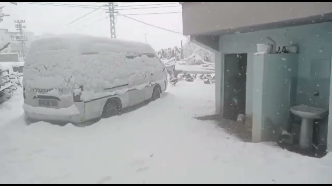 Güzel köyüm Kahramanmaraş Elmalar Köyü/ kazların kar keyfi/ yazdan kalma anacağızımdan kızartma....