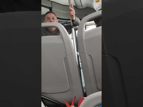 принуждение оплаты проезда по карточке, наличные не принимают в автобусе. Московская область.