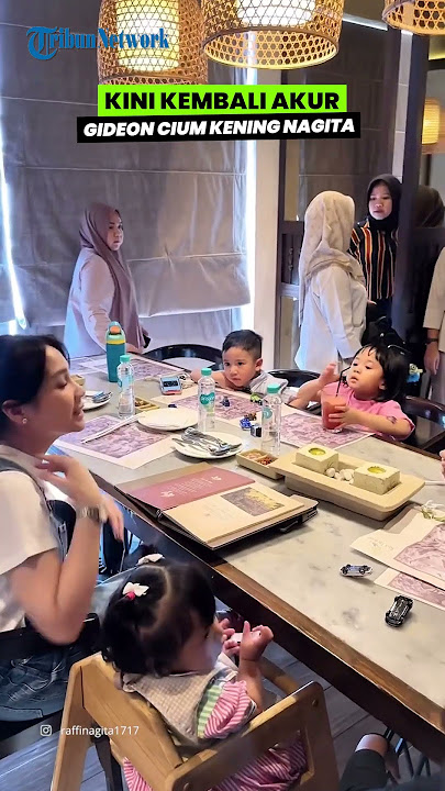 Finally Getting Along, Gideon Tengker Kisses Nagita Slavina and Raffi Ahmad's Foreheads