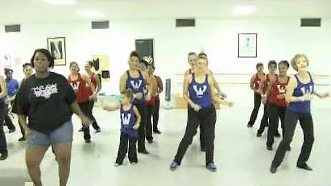 SHELIA TAYLOR DOING THE BIG GIRL SWING.avi
