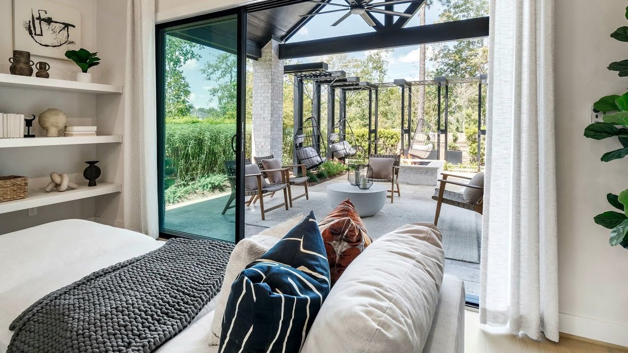 Inside a Stunning Luxury Home with a Backyard Paradise | Interior ...
