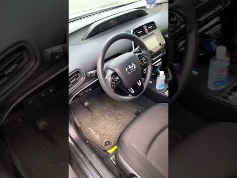 مقارنة بين بريوس 2019 و 2012