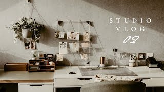 Studio Vlog 02 : Packing orders and cutting labels.