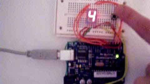 Arduino Seven Segment LED Display w/ Pushbutton