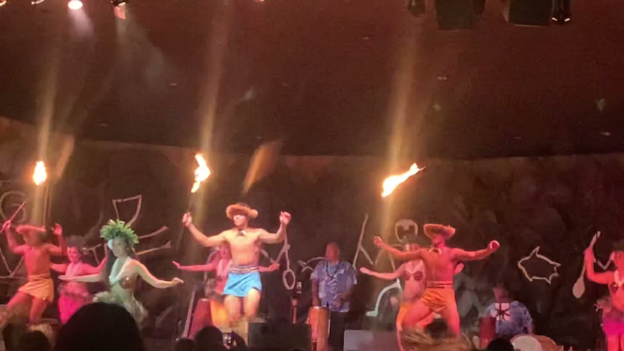Legends of Hawaii Luau - Dancing