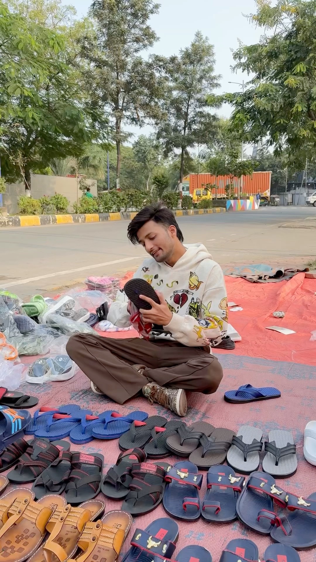 Successful chappal ?? #shorts #funny #bobbyprankster