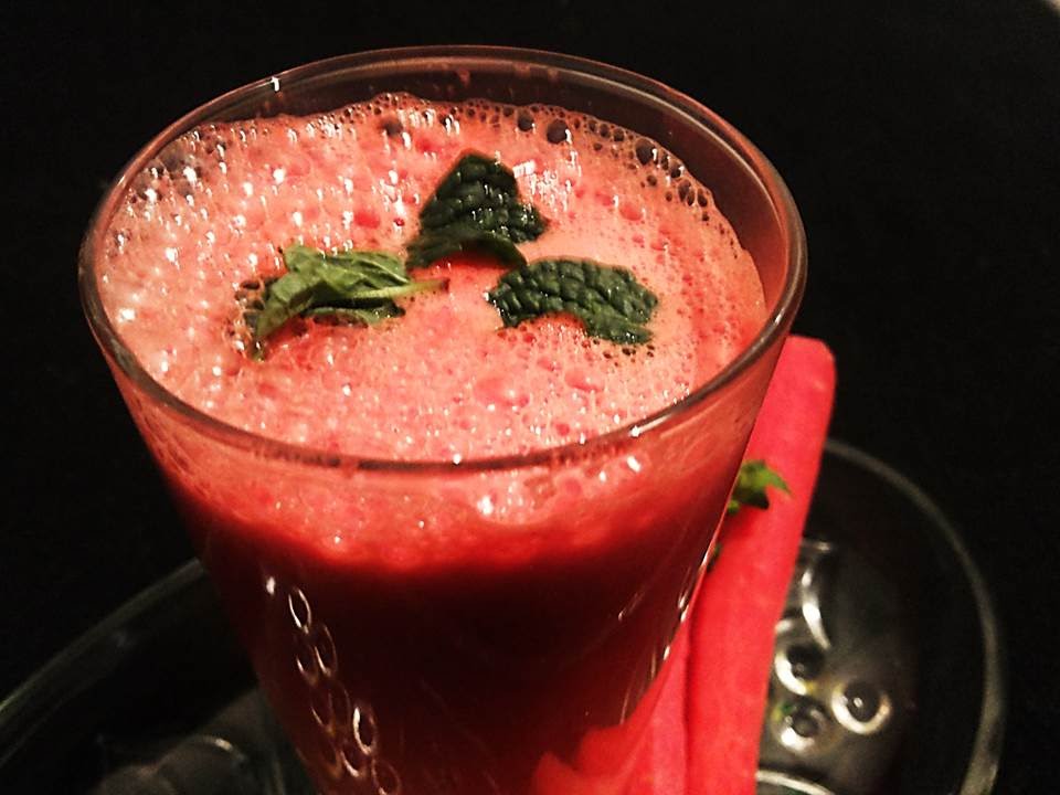 Healthy Carrot Juice Gajar Ka Juice (English Subtitles) High Beta