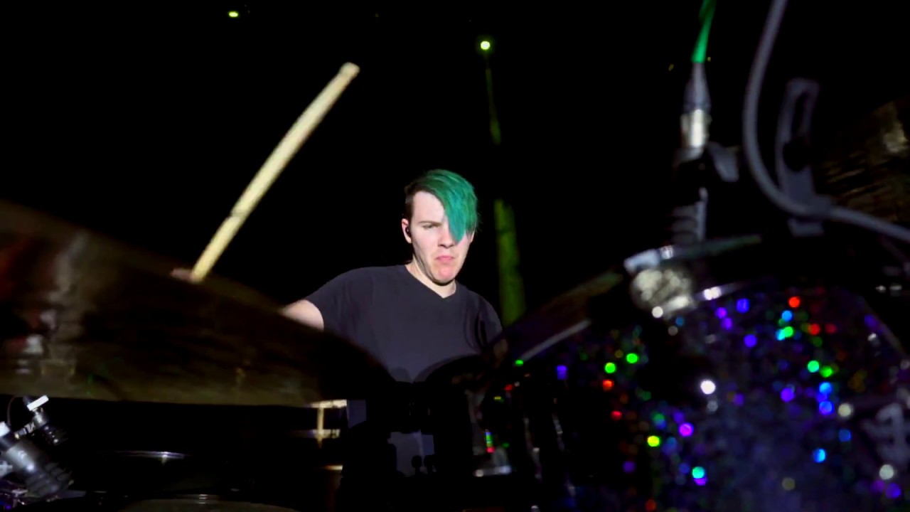 THOMAS BRANCH - DRUM SOLO - 10,000 FANS