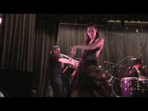 Salsa dance- GRISELLE PONCE the salsa diva in Sacr...