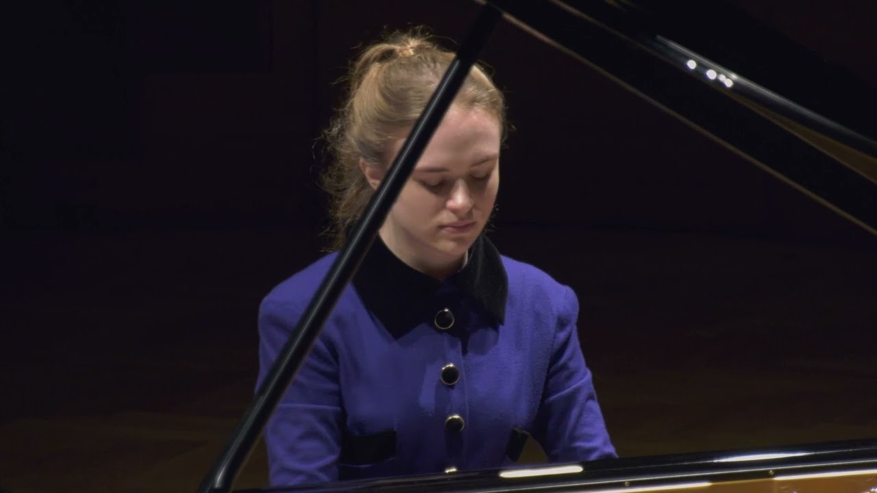 STEINWAY PIANO COMPETITION 2022 FINALS - VICTORIA DE ROECK