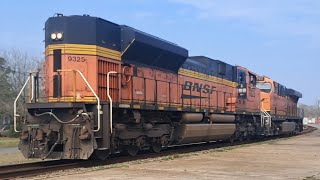 K3LA/EMD/ACe/C4! BNSF #9325 leads a slow/short SB CPKC power move out of Singer, Louisiana!!!