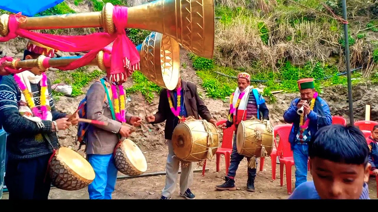 कुल्लू-मनाली पारम्परिक ढोल - नगाड़े और शहनाई की मज़ेदार कुल्लवी धुन - पहाड़ी शहनाई मास्टर नील चन्द |