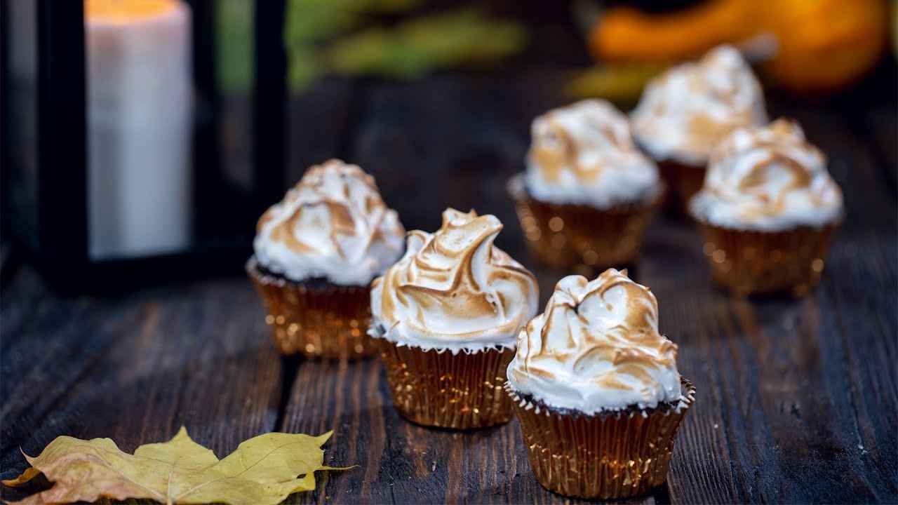 Pumpkin Mocha Cupcakes with Toasted Meringue | Home Cooking Adventure
