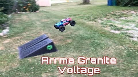 Arrma Granite Voltage upgraded to 550 12T Motor - Front Yard Bash!