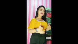Goyang Gunung Bergetar Baju Kuning