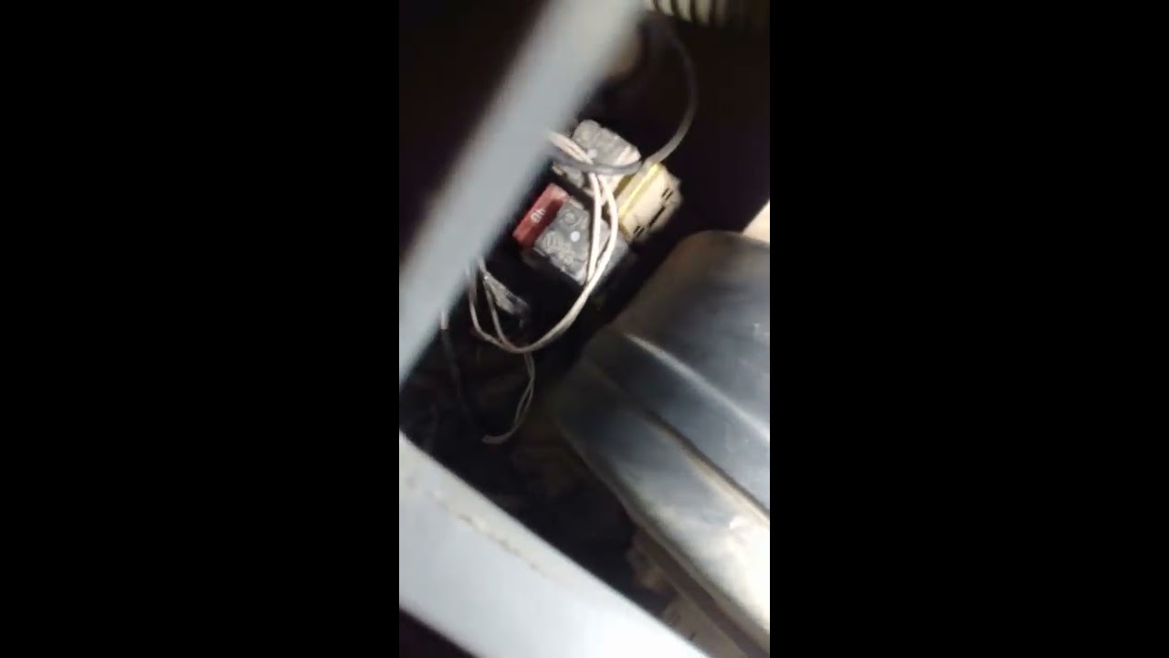 Komatsu 93r обзор