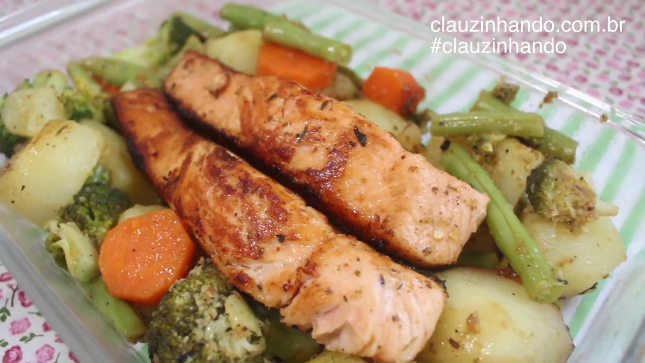 ALMOÇO SAUDÁVEL: SALMÃO GRELHADO COM LEGUMES
