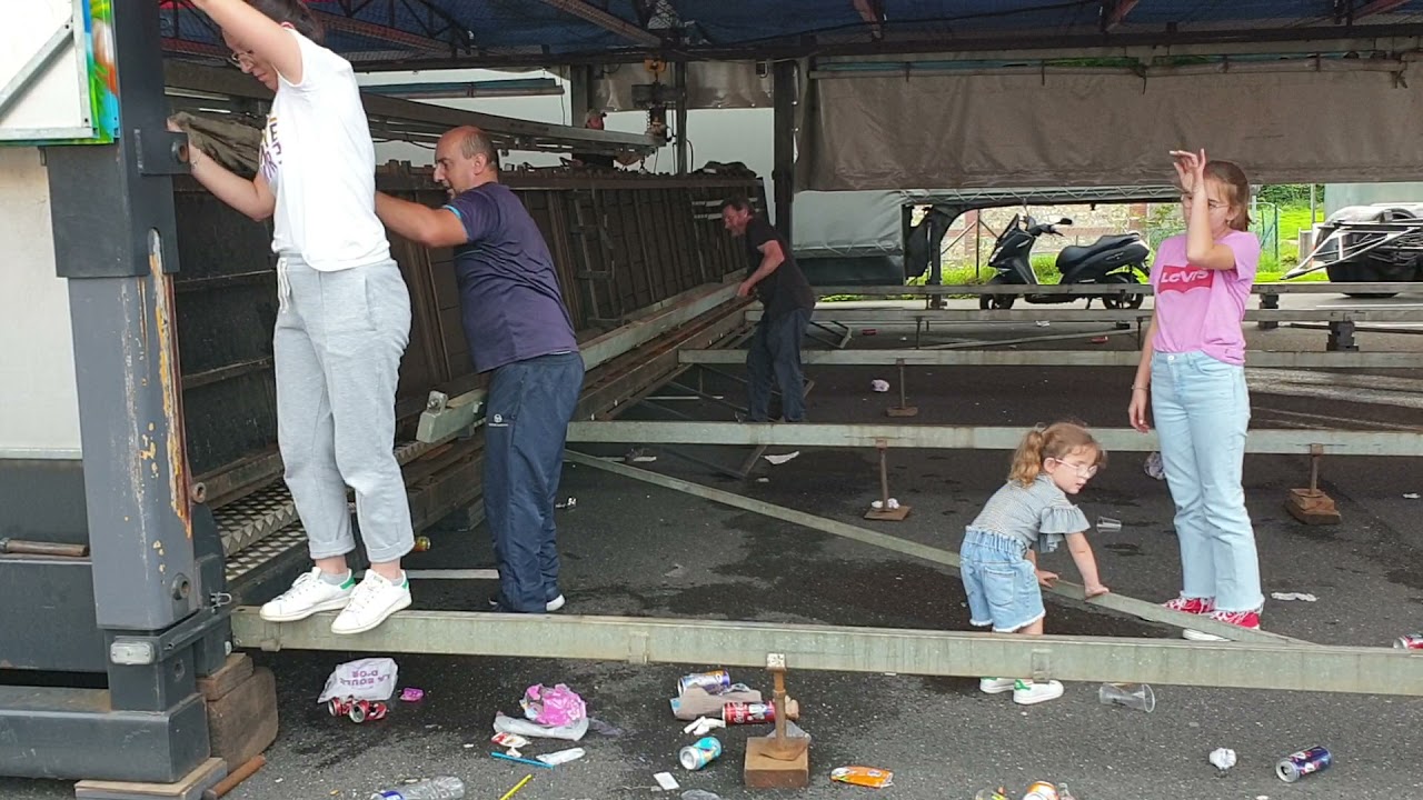 démontage de l'auto choc