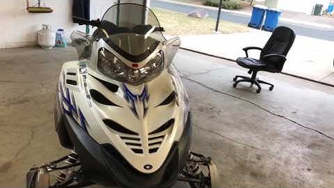 Polaris iq 750 snowmobile