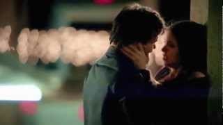 Поцелуй Деймона и Елены Kiss Damon and Elena Прощай Стефан